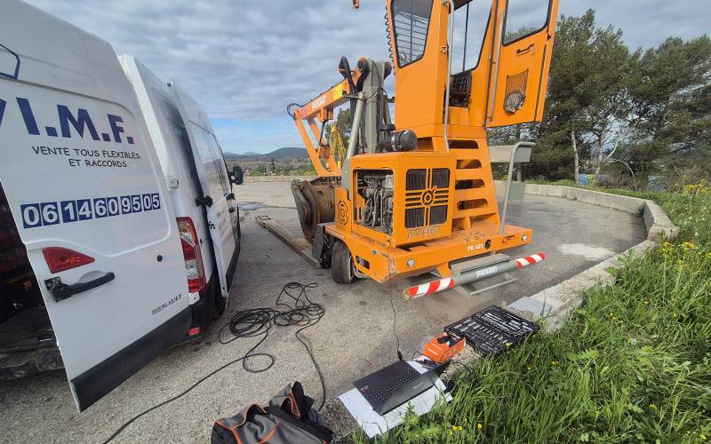 Montage de flexibles hydrauliques et maintenance de moteurs Hatz pour engins professionnels à Aix-en-Provence et dans les Bouches-du-Rhône