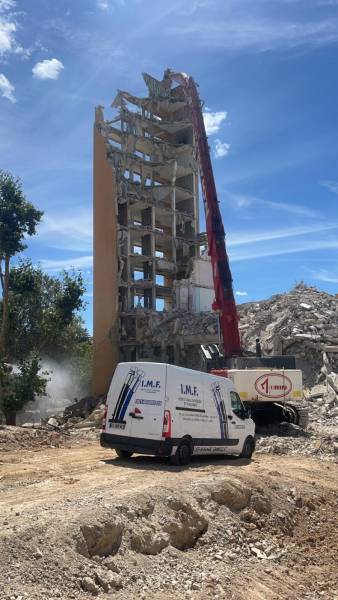 Montage de flexibles hydrauliques et maintenance de moteurs Hatz pour engins professionnels à Aix-en-Provence et dans les Bouches-du-Rhône